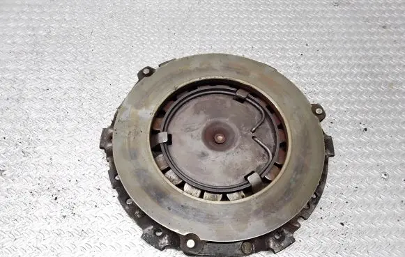 Volkswagen Golf III Pressure plate 