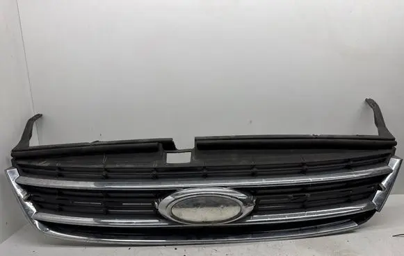 Ford Mondeo MK IV Front bumper upper radiator grill 7S718200B