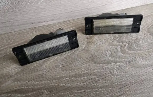 Mitsubishi Lancer Number plate light 1141261