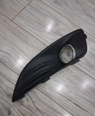 Ford Fiesta Front fog light trim/grill C1BB15A299A