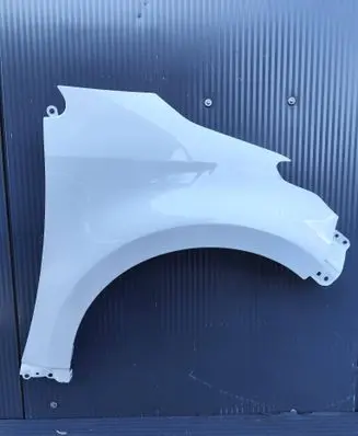 Toyota Yaris XP210 Fender YARISIVBLOTNIK