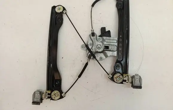 Chevrolet Cruze Front door window regulator with motor 82401J3020