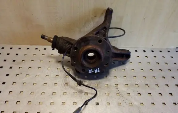 Peugeot 5008 Front wheel hub