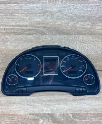 Audi A4 S4 B7 8E 8H Speedometer (instrument cluster) 8E0920951E 263626092