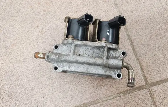 Mitsubishi Carisma Valve vacuum MD349808 E9T05471
