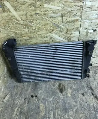Opel Zafira B Intercooler radiator
