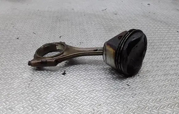 Audi A6 S6 C6 4F Piston with connecting rod
