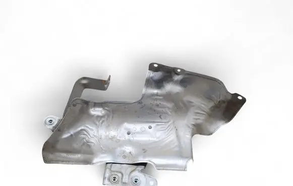 BMW X2 F39 Heat shield in engine bay 7618370