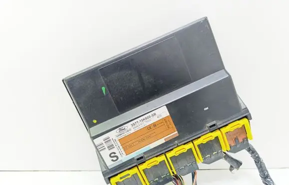 Ford Mondeo Mk III Comfort/convenience module 3S7T15K600SB