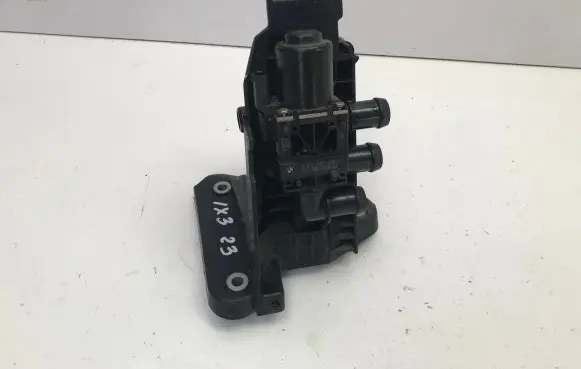 BMW iX3 Coolant heater control valve 9452052 8572508