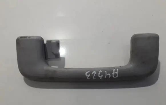 Mitsubishi Grandis Rear interior roof grab handle