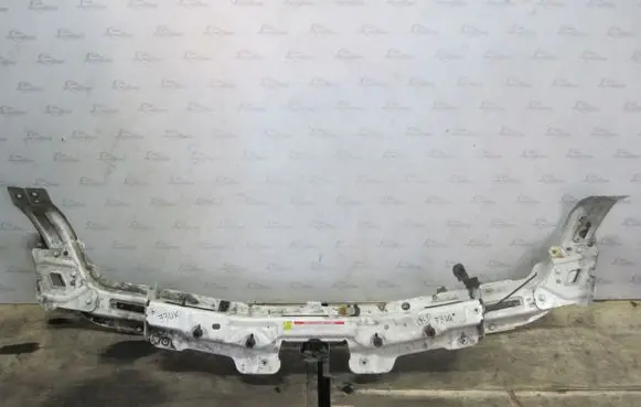 Top upper radiator support slam panel