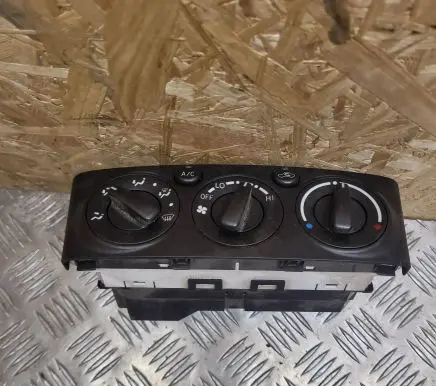 Toyota Avensis T250 Climate control unit 5590005121 MB1465703780