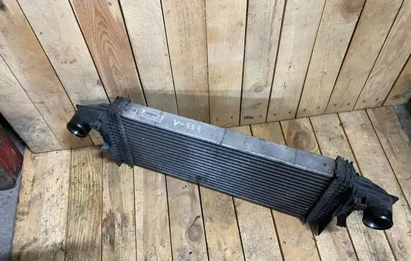 Mercedes-Benz R W251 Intercooler radiator a2515000000 2515000000