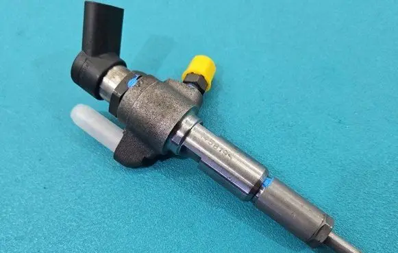 Fuel injector