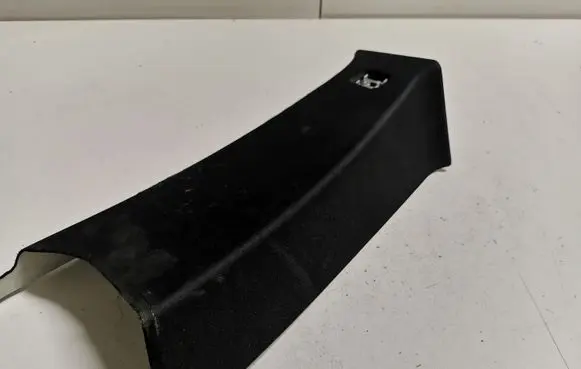 BMW X3 E83 (C) pillar trim 3330490 333049003
