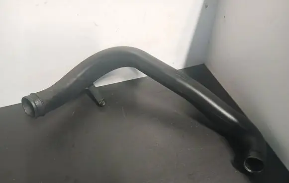 Intercooler hose/pipe