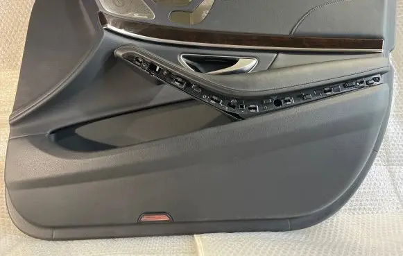 Mercedes-Benz S W222 Front door card panel trim A2227270190 1312015599 22T930NX
