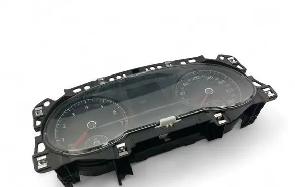 Volkswagen Golf VII Speedometer (instrument cluster) 5G0920861