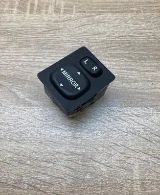 Toyota Avensis T250 Wing mirror switch 183574 769746D