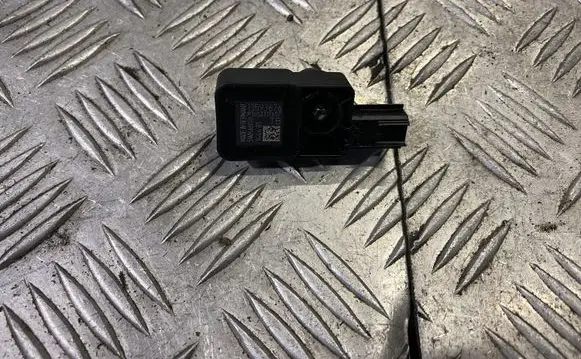 Opel Insignia A Airbag deployment crash/impact sensor 13593676