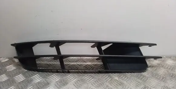 Audi Q7 4L Front bumper lower grill 4L0807682