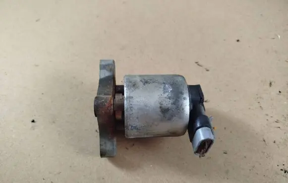 Opel Astra G EGR valve 93184997 003696 915010634