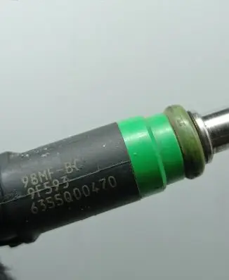 Ford Focus Fuel injector 98MFBC9F593