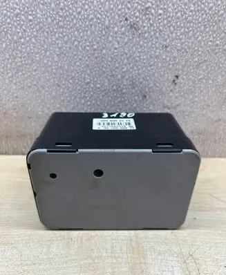 Mercedes-Benz CLS C219 Central locking vacuum pump 0008002548