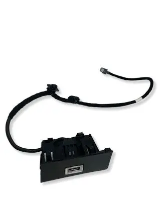Peugeot 308 USB socket connector 9806048180