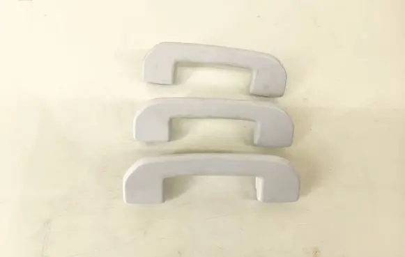 Peugeot 208 II A set of handles for the ceiling 