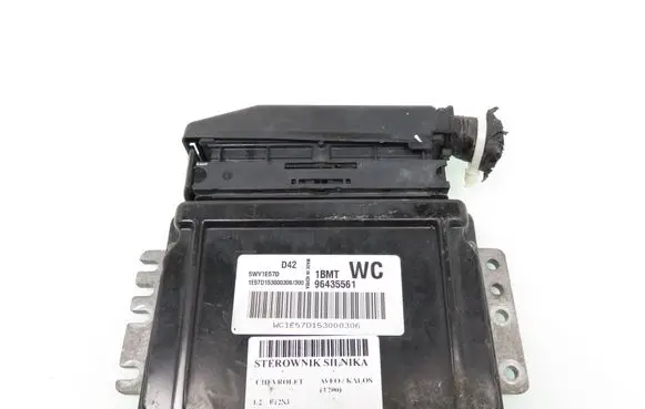 Chevrolet Aveo Engine control unit/module 5WY1E57D 96435561