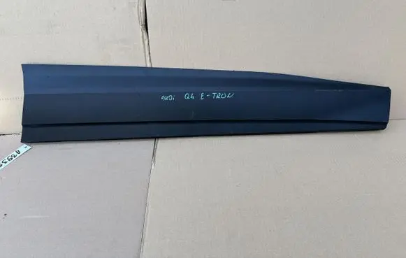 Audi Q4 Sportback e-tron Front door trim (molding) 89A853960