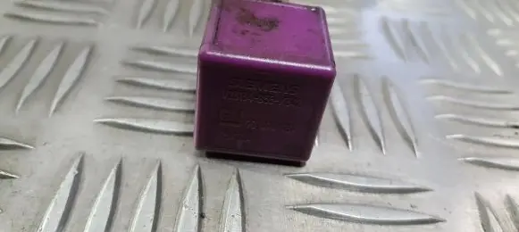 Saab 9-3 Ver1 Other relay 90494959 gm90494959