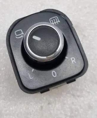 Volkswagen PASSAT B6 Wing mirror switch 5ND959565A