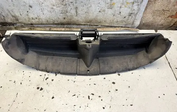 BMW 3 E90 E91 Intercooler air guide/duct channel 74850610