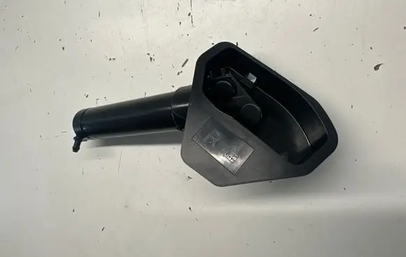 Windshield washer spray nozzle