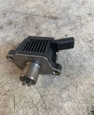 Volkswagen Touran III Ignition amplifier control unit 04e906048a