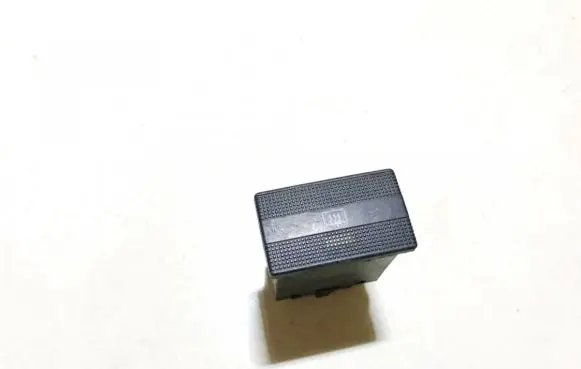 Volkswagen PASSAT B4 Windscreen/window heater switch 3a0959621
