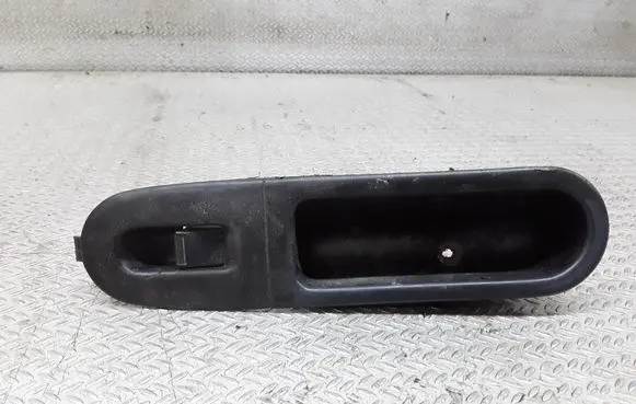 Honda HR-V Electric window control switch