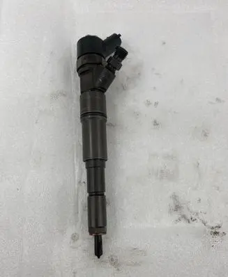 BMW 5 E39 Fuel injector 0445110048 38928 7785985