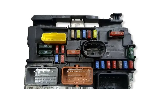 Citroen DS3 Fuse module 9664997780