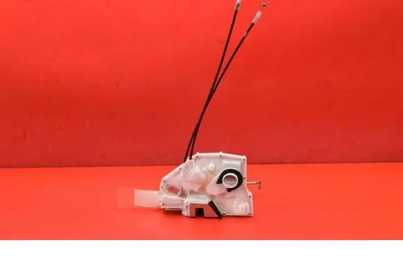 Suzuki Swift II Front door lock 8220168LA1