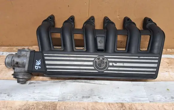 BMW 5 E39 Intake manifold 2248533 2246179