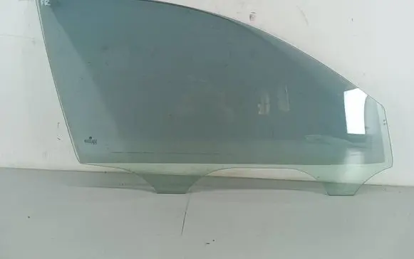 Volkswagen PASSAT B5.5 Front door vent window glass four-door
