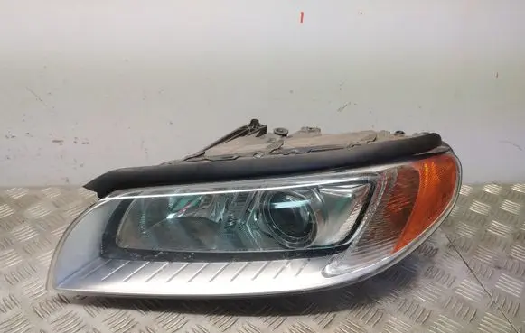 Volvo S80 Headlight/headlamp 31353532