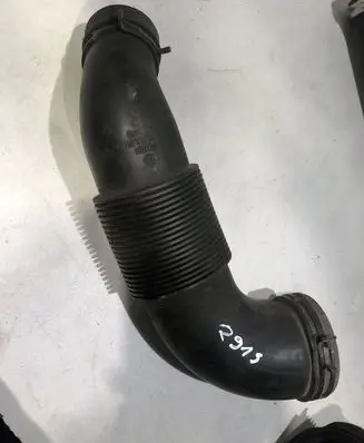 Audi Q7 4L Air intake duct part 7L6129527F