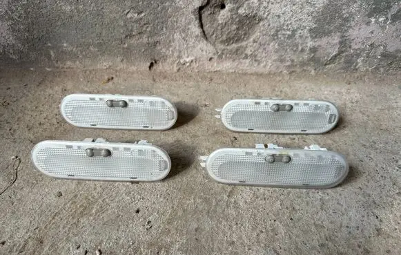 Renault Trafic III (X82) Other interior light 8200439421 81423XX