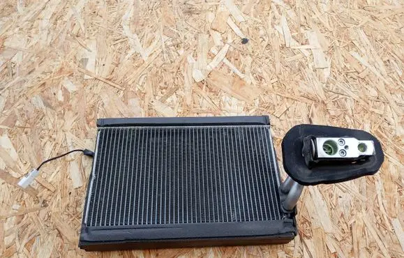 Air conditioning (A/C) radiator (interior)