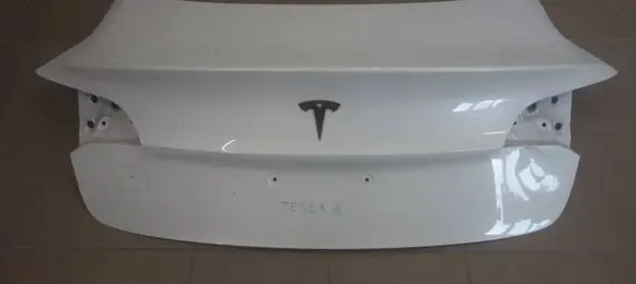 Tesla Model 3 Tailgate/trunk/boot lid